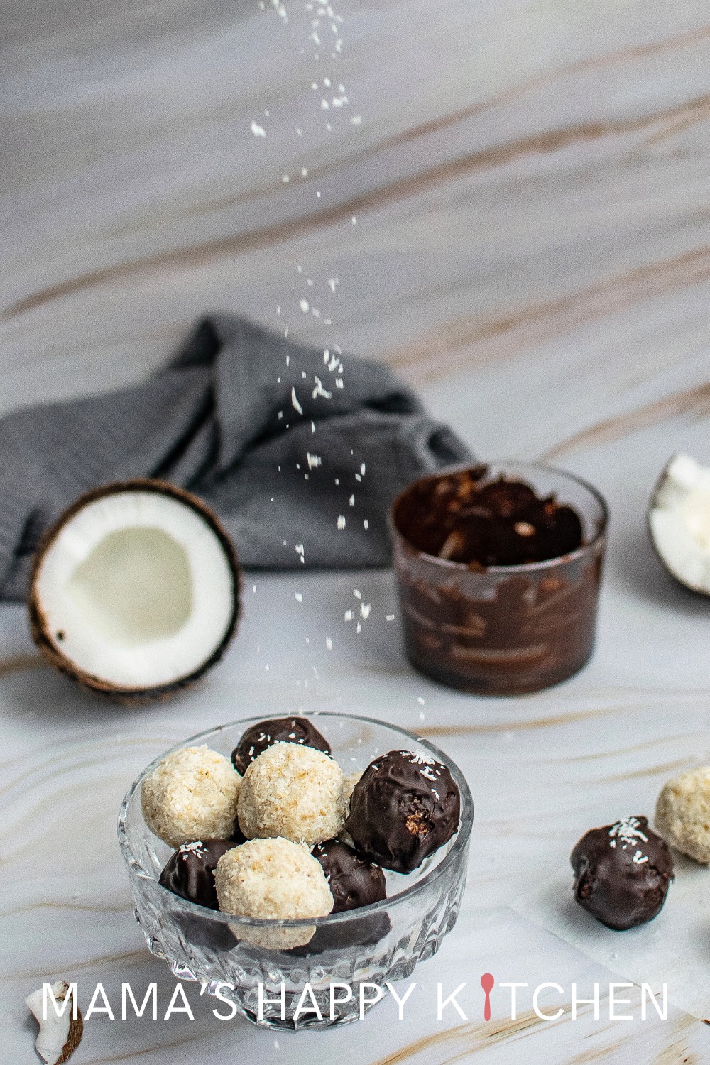 To help out The Husband with his workout routine, I decided to make these healthy bounty bites: chocolate oat balls rolled in coconut. Let me tell you how much I appreciate him working out. :) So I want to encourage him with these are little balls of deliciousness. For an added dose of goodness, you can add some protein powder to the chocolate, which will hide the chalky taste. These healthy bounty balls are also a good snack, a breakfast bite, or a homemade gift for Christmas.