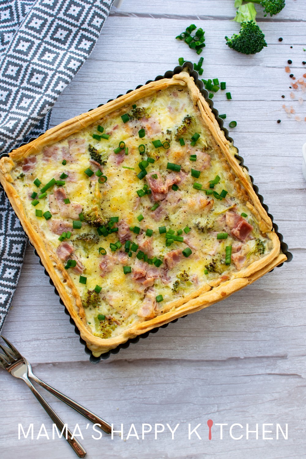 French culinary charm meets wholesome, savory goodness with this Quiche Lorraine with Broccoli and Cheddar Recipe. This classic dish is reinvented with the addition of tender broccoli, creating a perfect blend of flavors. Ideal for any meal, from a hearty breakfast to a sophisticated dinner, this quiche balances the smokiness of bacon with the freshness of vegetables and the richness of cheese. #frenchcuisine#homemade #familymeal #comfortfood #vegetablequiche #culinarydelight