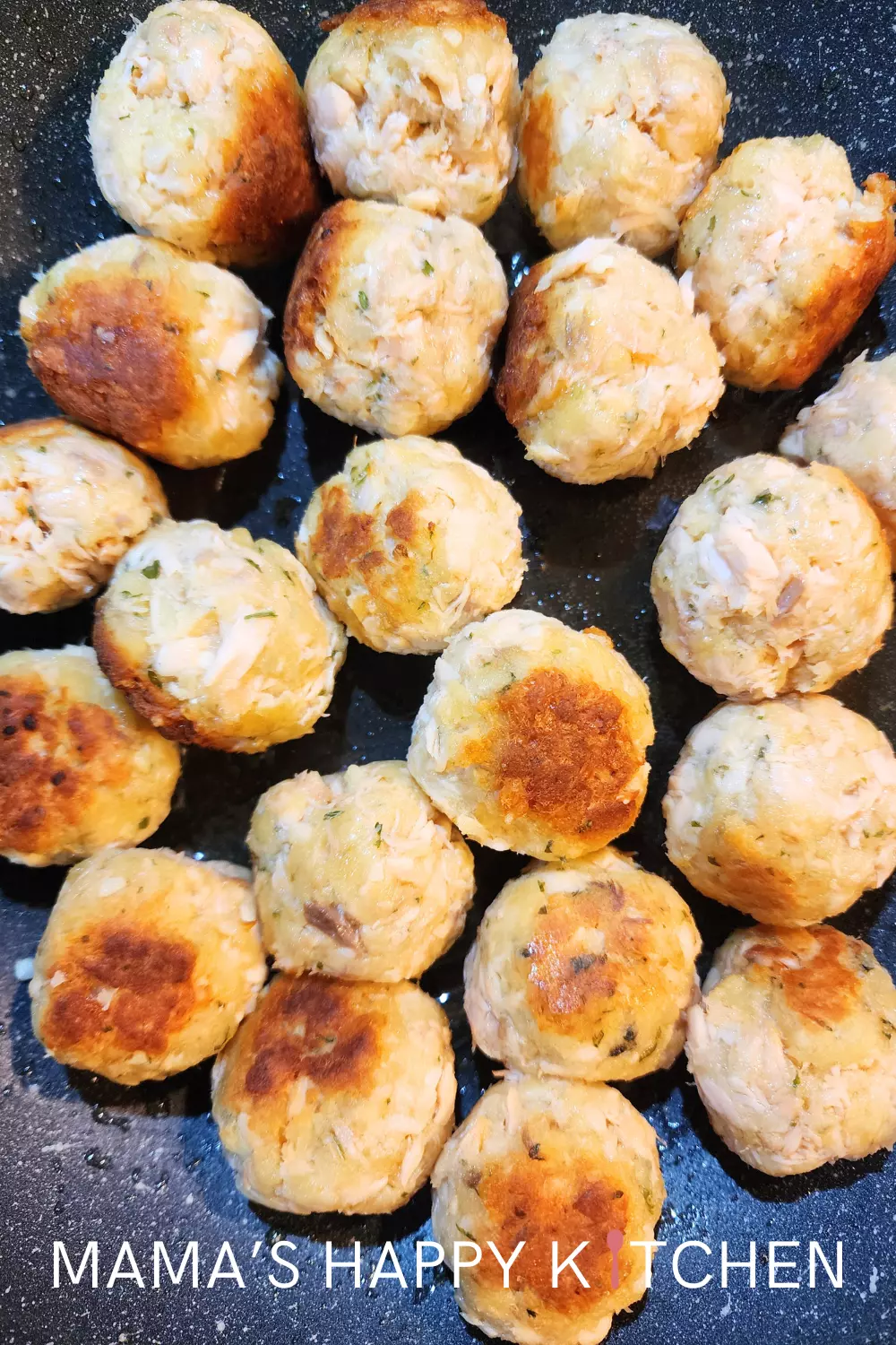 This homemade salmon meatball recipe promises a unique twist on the traditional hamburger/sausage variety. Upgrade your meatball with healthy omega-3s. It matches perfectly with my creamy pesto sauce recipe, over a bed of linguine. Add a side salad and a chunk of bread, and you've got yourself a nutritious, delicious meal. #SalmonMeatballs #HealthyEating #Omega3s #PestoSauce #Linguine #NutritiousMeals #HomemadeCooking #Foodie #HealthyRecipes #DeliciousDinners #Yummy #SeafoodLovers #PastaLovers