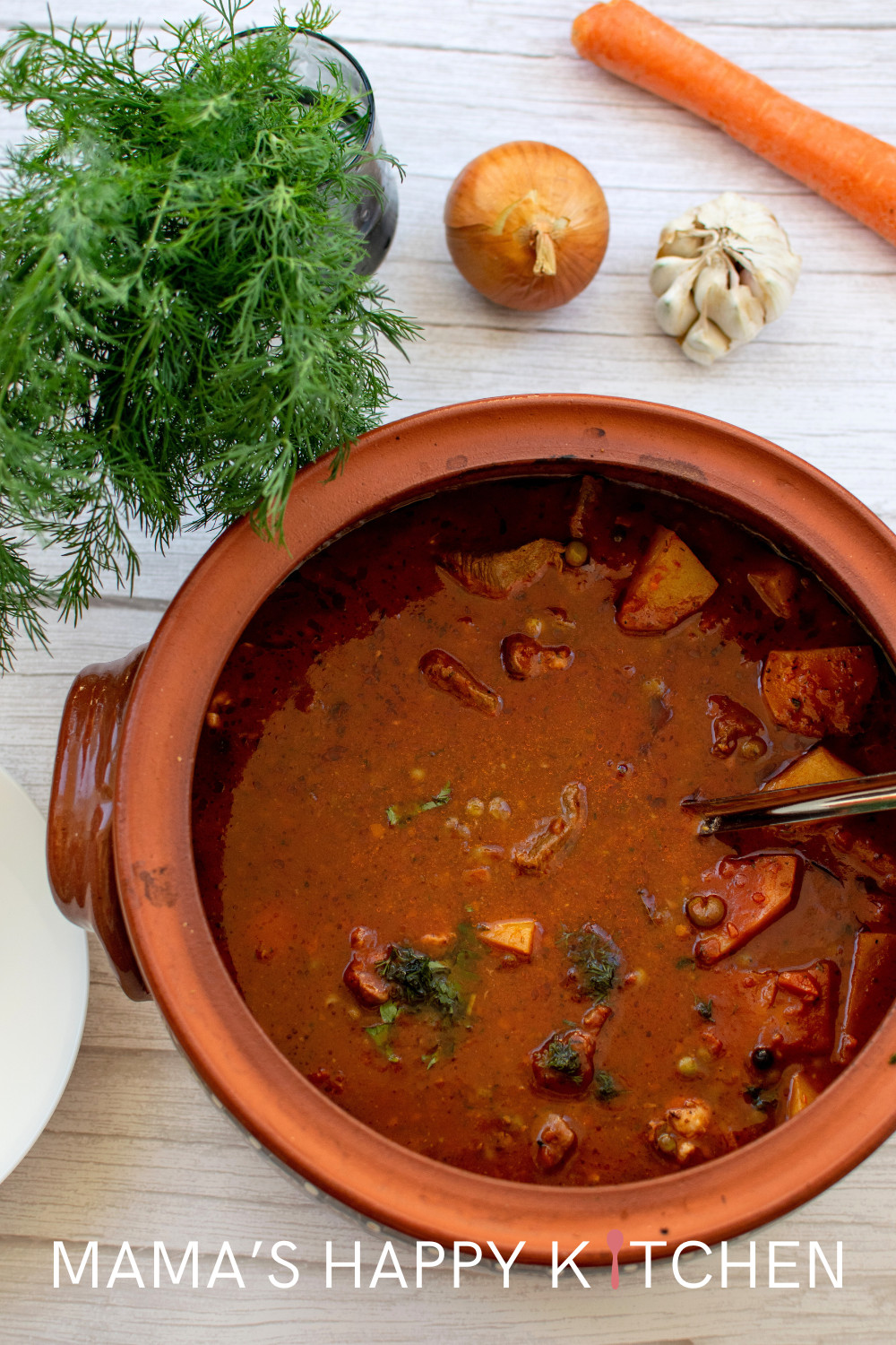 This veal stew recipe with potatoes and peas is a nutritious and delicious. I have a love affair with soups and stews. Throw me up some of that liquid yumminess with a good bread, and I am in culinary bliss. Veal is a lean meat, which makes it a great stew candidate. 여러분 (everyone in Korean), this meat is so tender that it breaks apart with your fork. Add the potatoes and peas, and gently bake at a low temperature. Cook in a Dutch oven, a cast iron pot, or in a slow cooker for a delicious meal.